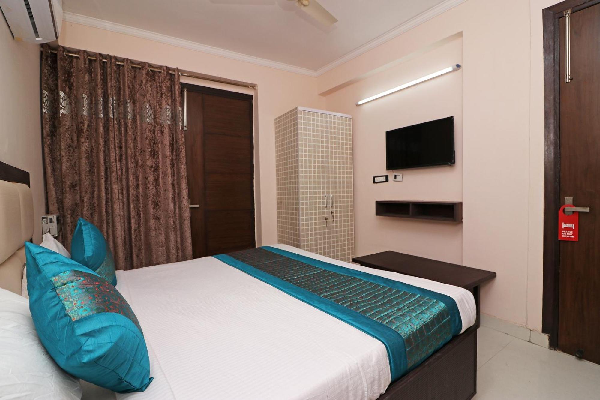Hotel O Avalon Palace Új-Delhi Kültér fotó